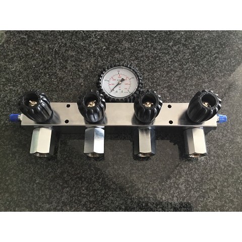 Manifold a 4 uscite con rubinetti Manifold a 4 uscite con rubinetti